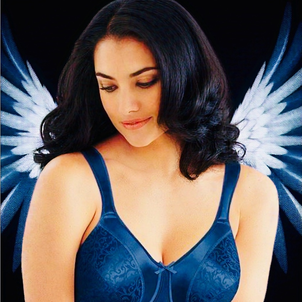 Bali Blue Full Coverage Bra with Molded Cups and Wide Straps size 38C